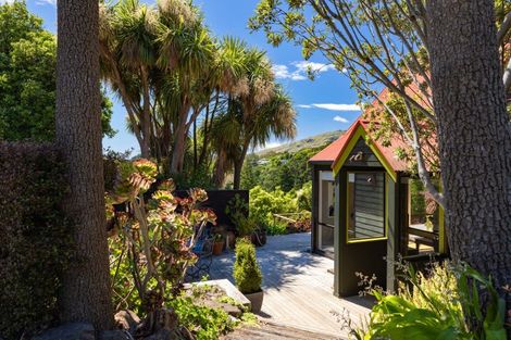 Photo of property in 5 Te Ara Crescent, Diamond Harbour, Lyttelton, 8971