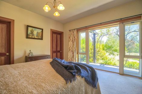 Photo of property in 11 Riverbank Road, Wanaka, 9382