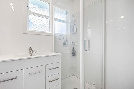 Photo of property in 27 Choice Avenue, Henderson, Auckland, 0612