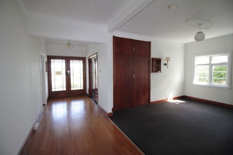 Photo of property in 362 Oxford Street, Levin, 5510