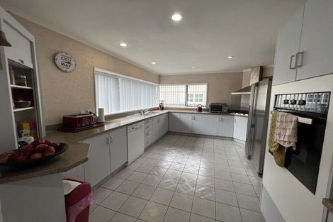 Photo of property in 12 Kentucky Way, Awapuni, Palmerston North, 4412