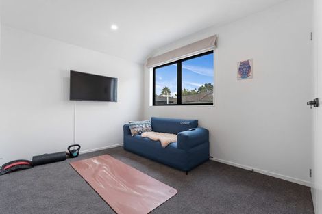 Photo of property in 116d Oaktree Avenue, Browns Bay, Auckland, 0630