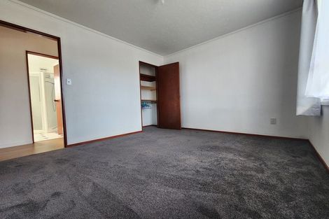 Photo of property in 1 Lindis Close, Kelson, Lower Hutt, 5010