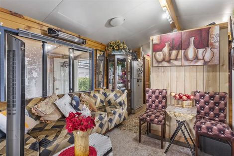 Photo of property in 11 Paragon Avenue, Beach Haven, Auckland, 0626