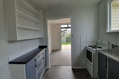 Photo of property in 9b Arawa Place, Castlecliff, Whanganui, 4501