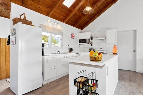 Photo of property in 3 D'urville Way, Welcome Bay, Tauranga, 3112