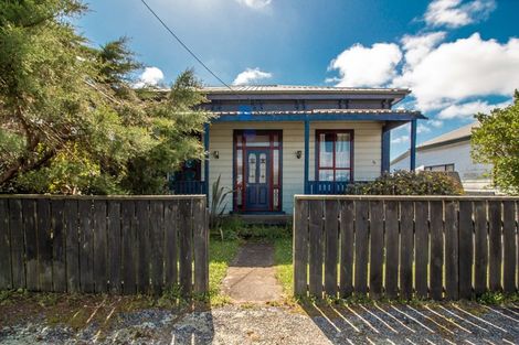 Photo of property in 39 Bright Street, Westport, 7825