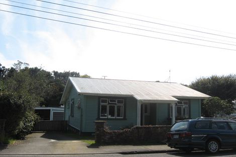 Photo of property in 2 Aubrey Street, New Plymouth, 4310