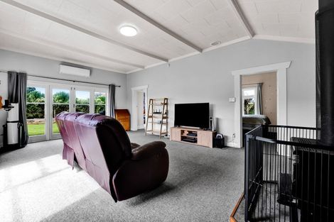 Photo of property in 9 Kaipi Street, Manaia, 4612