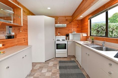 Photo of property in 33 Charlotte Street, Stanmore Bay, Whangaparaoa, 0932