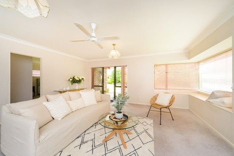 Photo of property in 112 John F Kennedy Drive, Milson, Palmerston North, 4414