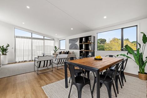 Photo of property in 87 Oak Road, Poraiti, Napier, 4112