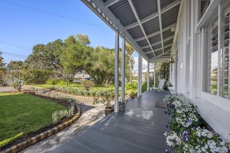 Photo of property in 143 Vauxhall Road, Narrow Neck, Auckland, 0624