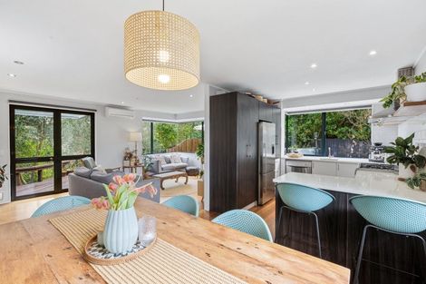 Photo of property in 11 Donald Street, Stanmore Bay, Whangaparaoa, 0932