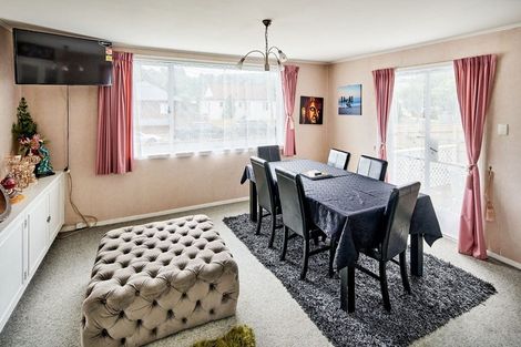 Photo of property in 68 Churton Crescent, Taita, Lower Hutt, 5011