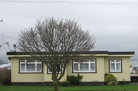 Photo of property in 13 Mckenzie Street, Levin, 5510