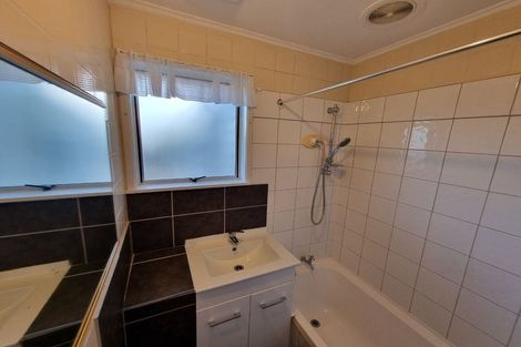 Photo of property in 52 Hobart Crescent, Wattle Downs, Auckland, 2103