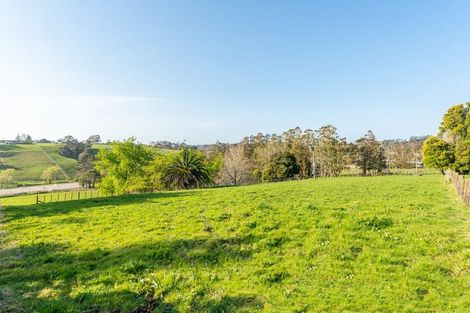 Photo of property in 65 Annett Road, Kumeu, 0891