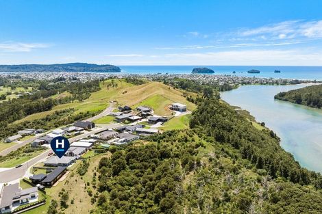 Photo of property in 17 Manatu Close, Whangamata, 3691