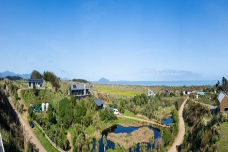 Photo of property in 17 Uxbridge Terrace, Waikawa Beach, Levin, 5573