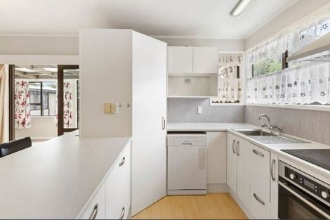 Photo of property in 18 Balloch Street, Randwick Park, Auckland, 2105