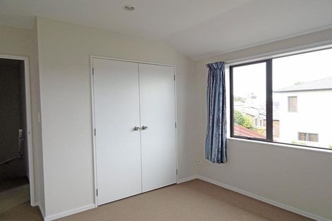 Photo of property in 27/22 Northcross Drive, Oteha, Auckland, 0632