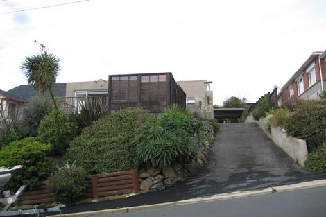 Photo of property in 27 Earls Road, Saint Clair, Dunedin, 9012