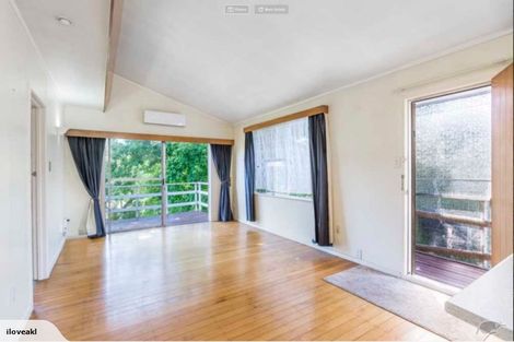 Photo of property in 2/111 Eskdale Road, Birkdale, Auckland, 0626