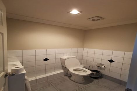 Photo of property in 46 Waimanu Bay Drive, Te Atatu Peninsula, Auckland, 0610