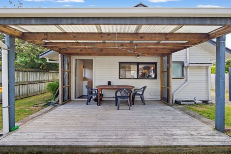 Photo of property in 2/1 Glengarry Place, Hilltop, Taupo, 3330