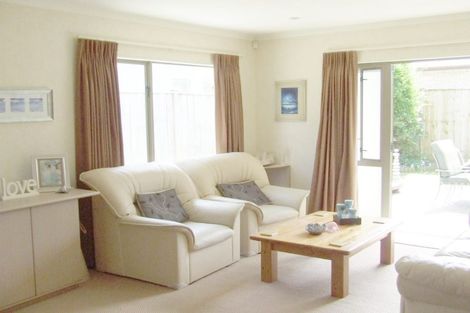 Photo of property in 11 Lilybank Crescent, East Tamaki, Auckland, 2013