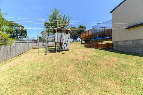 Photo of property in 112 Lincoln Park Avenue, Massey, Auckland, 0614