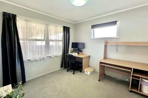 Photo of property in 9 Alf Walker Place, Papakura, 2110