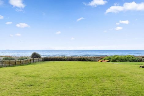 Photo of property in 207 Papamoa Beach Road, Papamoa Beach, Papamoa, 3118