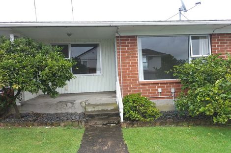 Photo of property in 5/25 West Coast Road, Glen Eden, Auckland, 0602