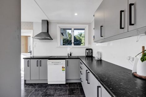 Photo of property in 269 South Road, Hawera, 4610