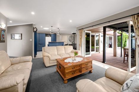 Photo of property in 76 Saint James Drive, Huntington, Hamilton, 3210