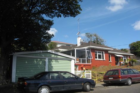 Photo of property in 9 Aubrey Street, New Plymouth, 4310