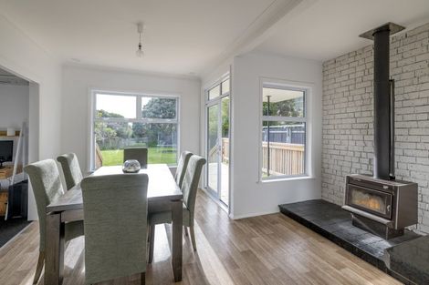 Photo of property in 17 Ruru Street, Waikanae, 5036