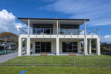 Photo of property in 2 Graham Street, One Tree Point, 0118