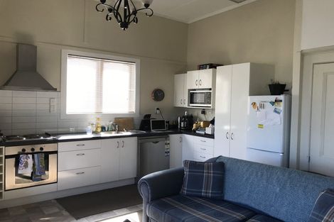 Photo of property in 15 Porritt Avenue, Mount Victoria, Wellington, 6011