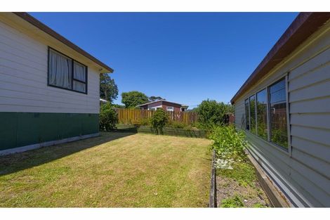 Photo of property in 2/6 Borich Road, Sunnyvale, Auckland, 0612