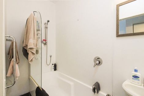 Photo of property in City Lodge, 604/115 Vivian Street, Te Aro, Wellington, 6011