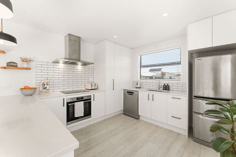 Photo of property in 1 Chrysler Street, Papamoa, 3118