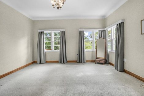 Photo of property in 85 Ludlam Crescent, Woburn, Lower Hutt, 5010