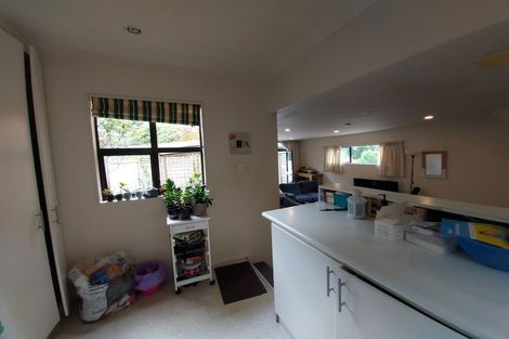 Photo of property in 1/2 Malcolm Lane, Thorndon, Wellington, 6011