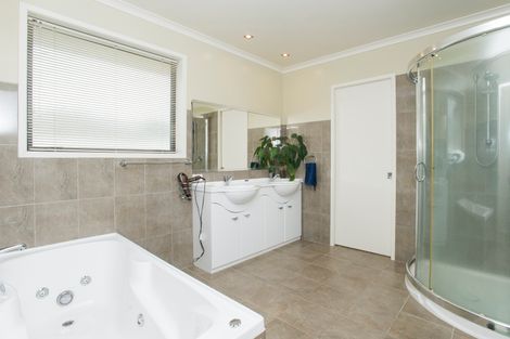 Photo of property in 2 Roger Street, Lytton West, Gisborne, 4010