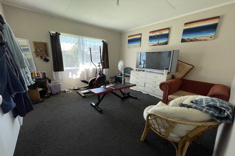 Photo of property in 1/5 Solveig Place, Randwick Park, Auckland, 2105