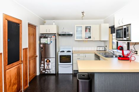 Photo of property in 6 Camellia Place, Hamilton Lake, Hamilton, 3204