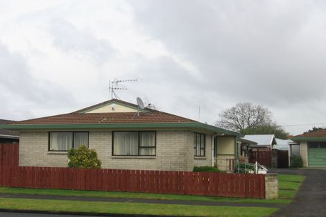 Photo of property in 3/7 King Edward Avenue, Papakura, 2110